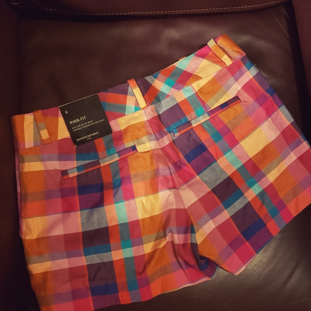 Madras Pint Short NWT